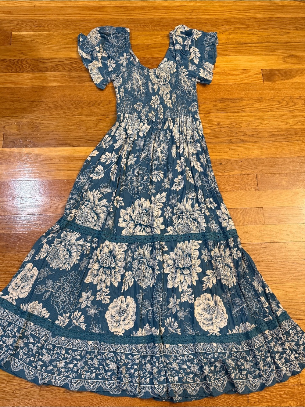 Angie Floral Printed Tiered Maxi Dress in Blue/White - Size Medium - Picture 7 of 9